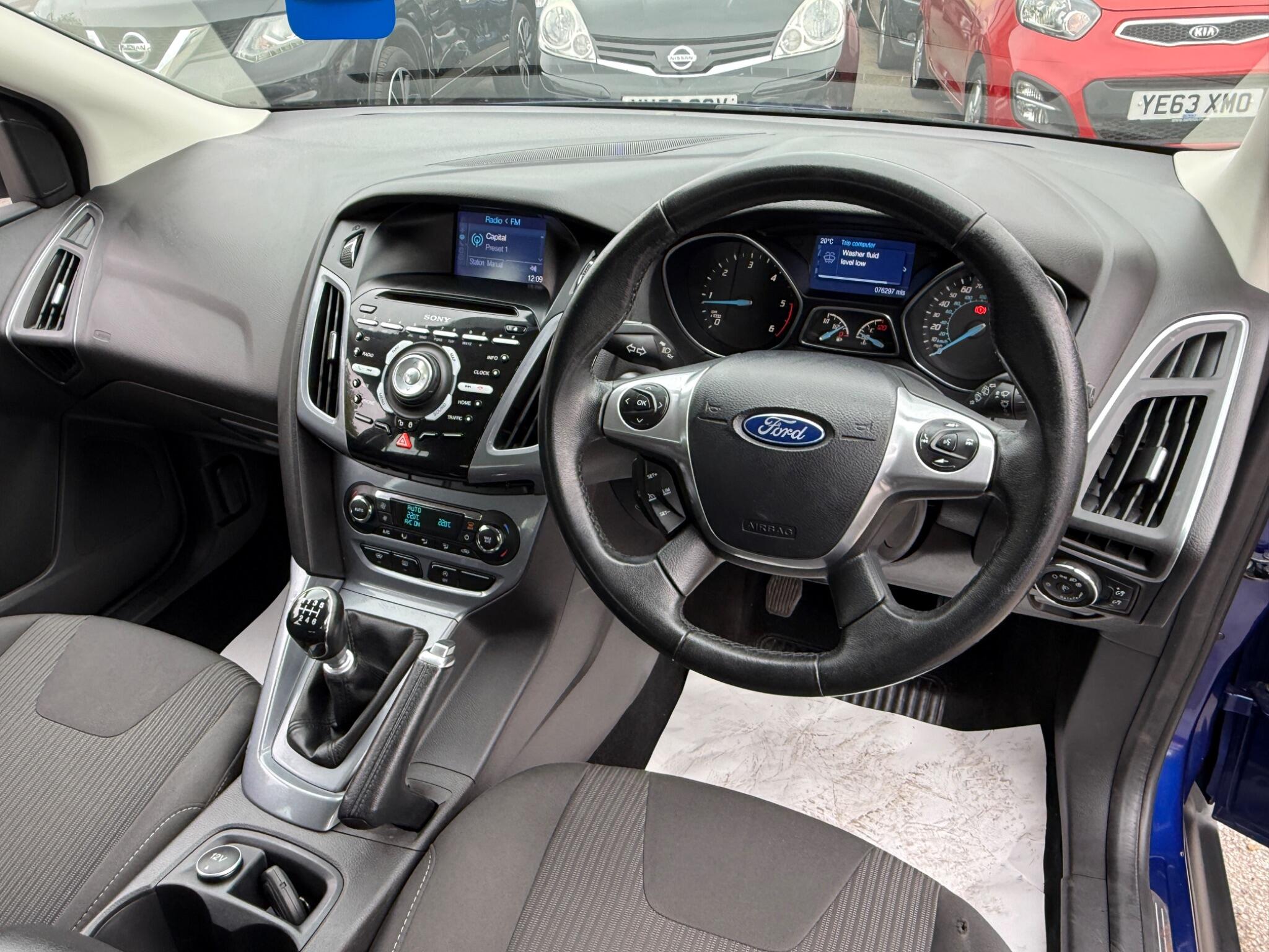 Ford Focus - Image 29