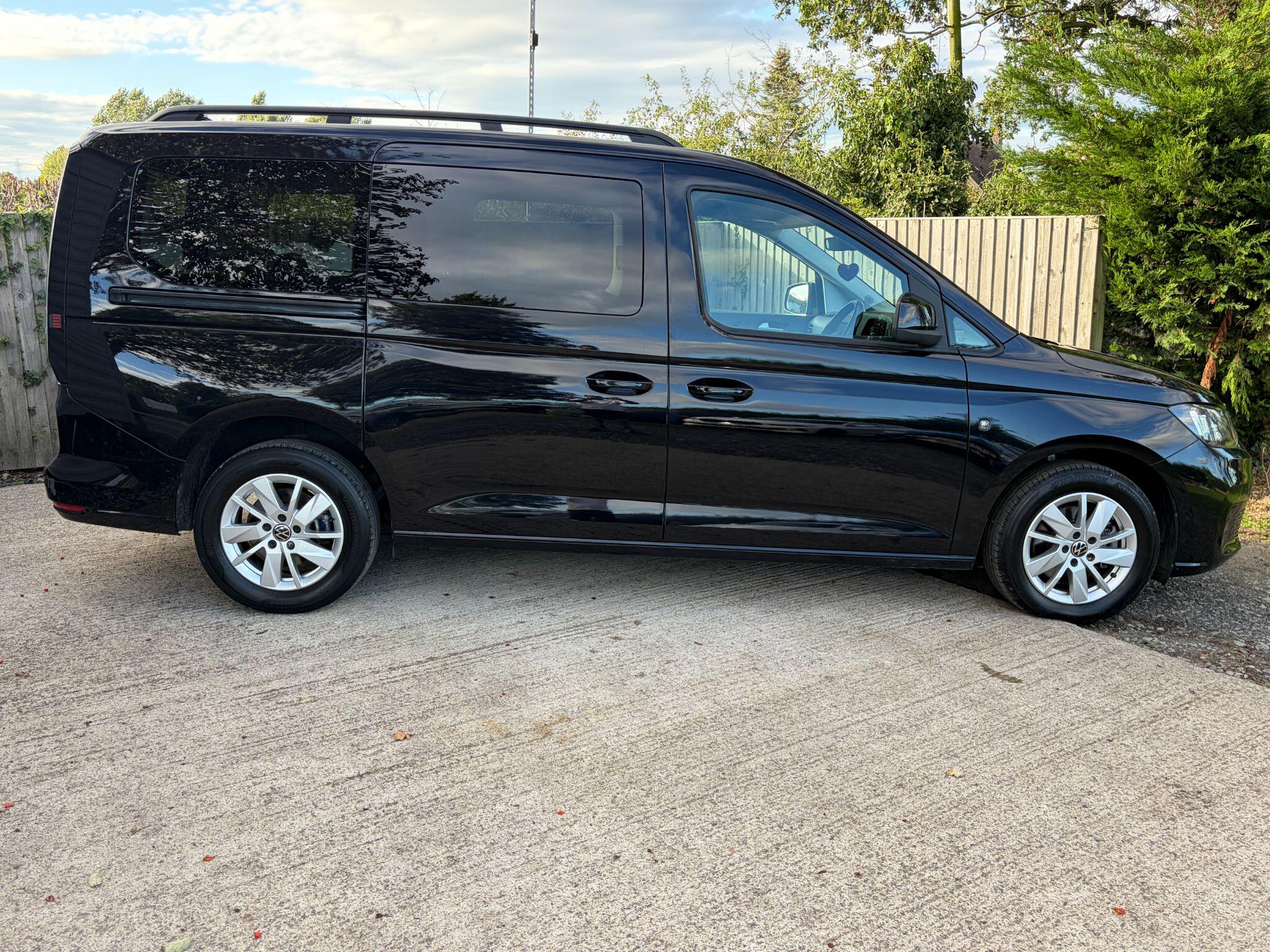 Volkswagen Caddy Maxi view 8