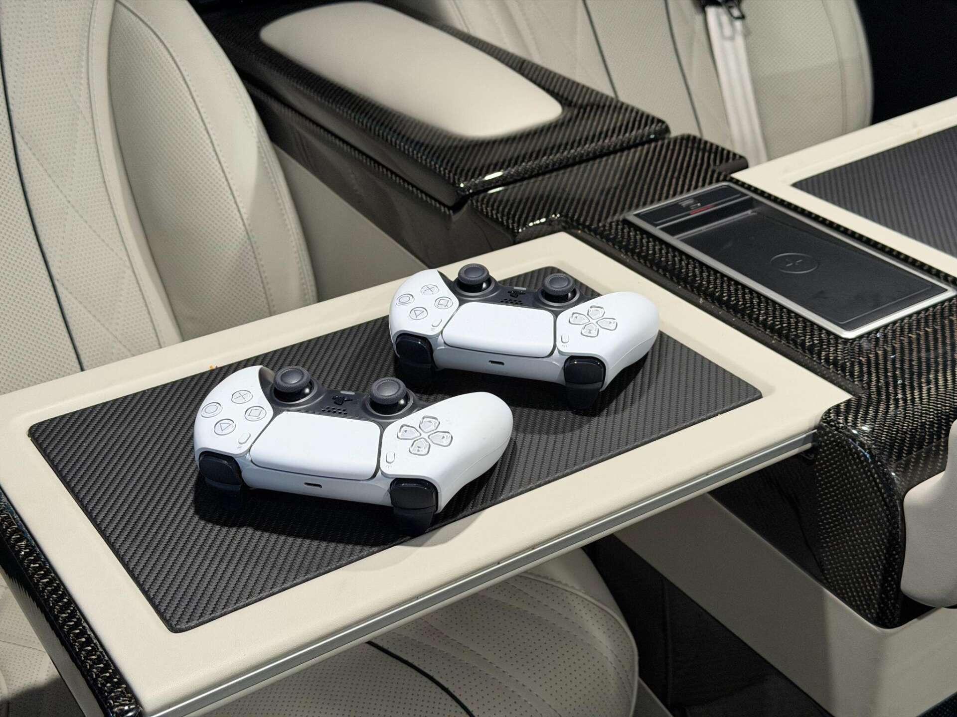 Mercedes-Benz V Class view 21