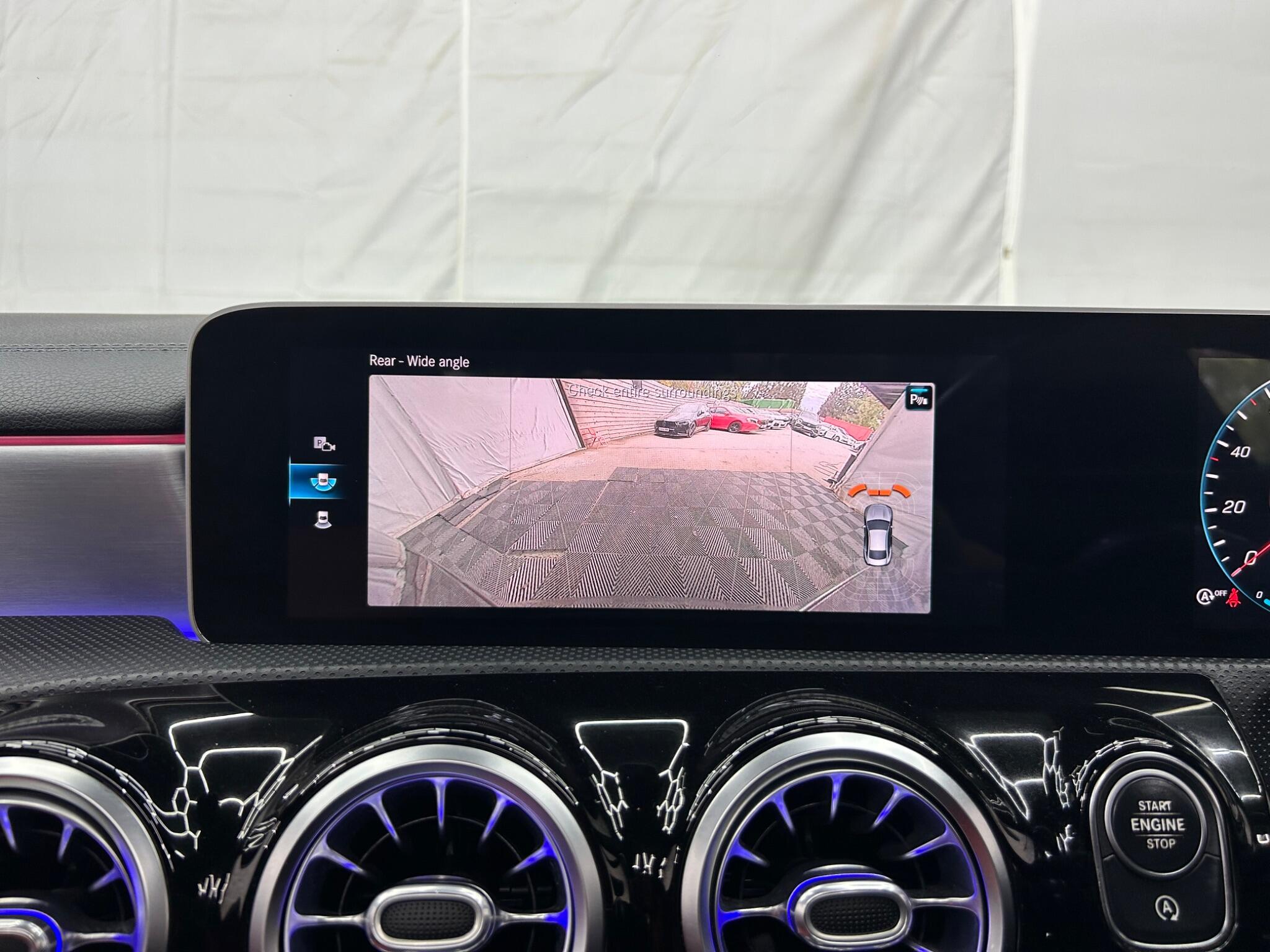 Mercedes-Benz Cla view 39