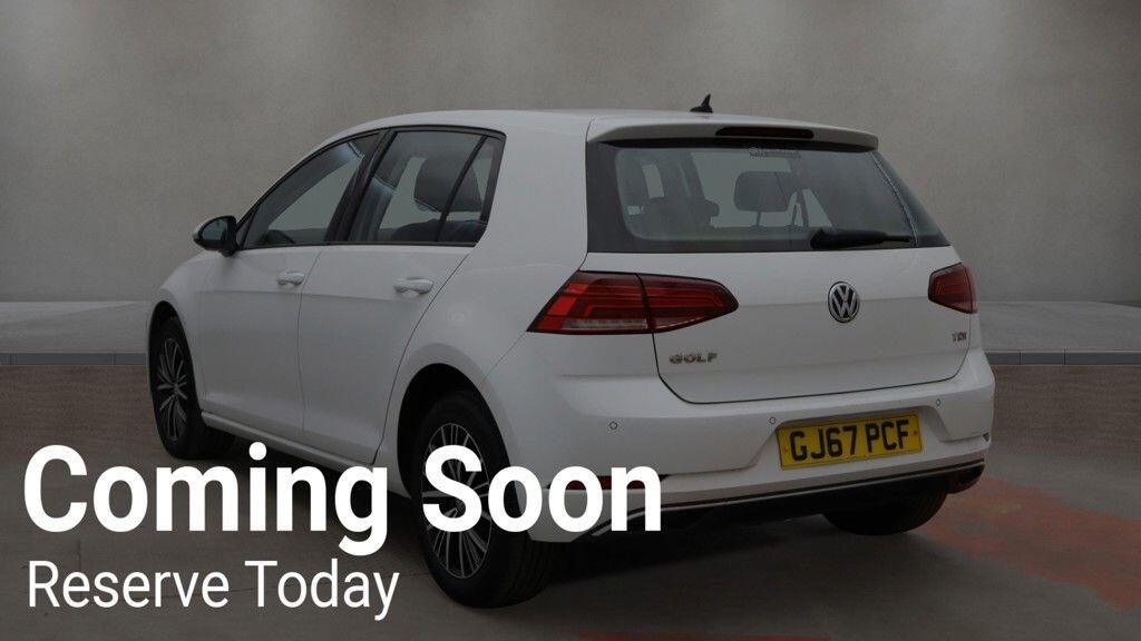 Volkswagen Golf view 3