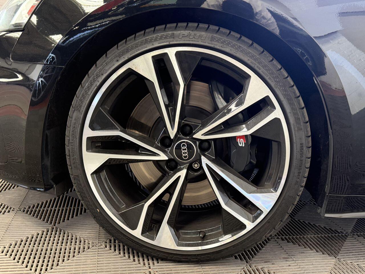 Audi S5 view 21