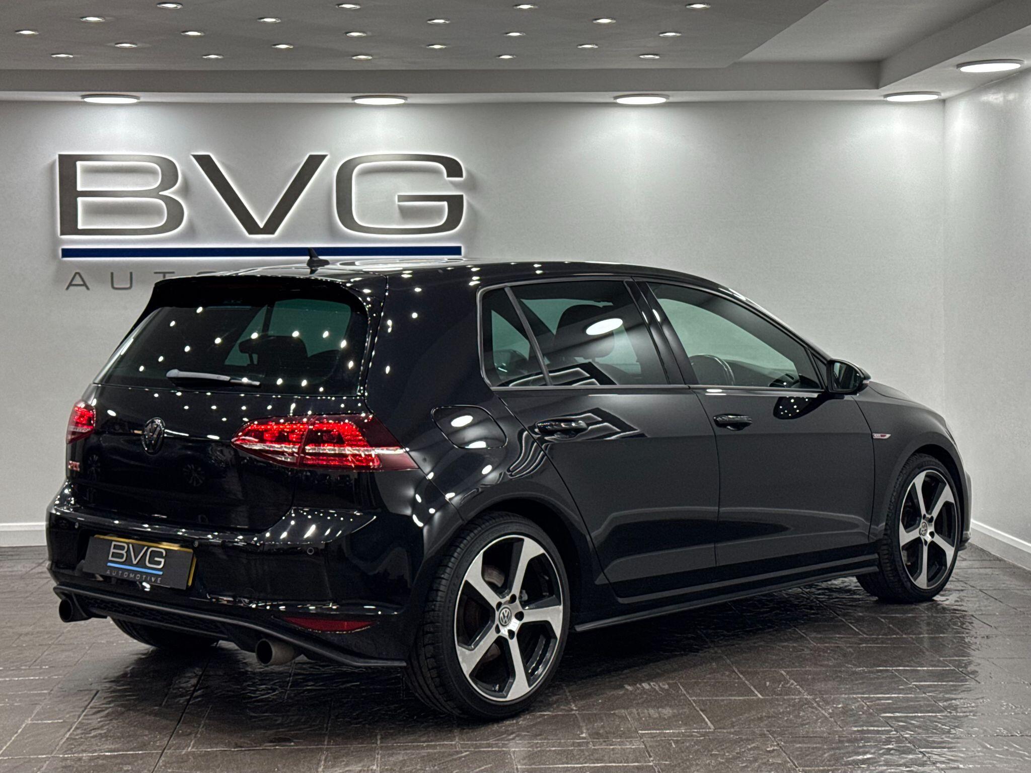 Volkswagen Golf view 9
