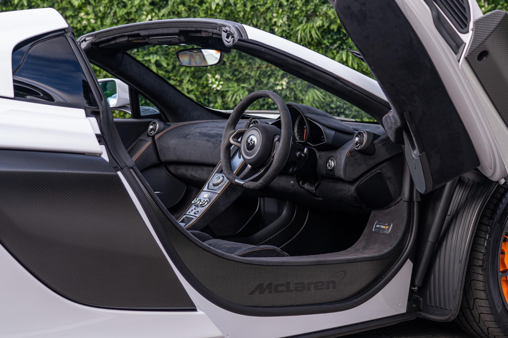 Mclaren 675LT view 20