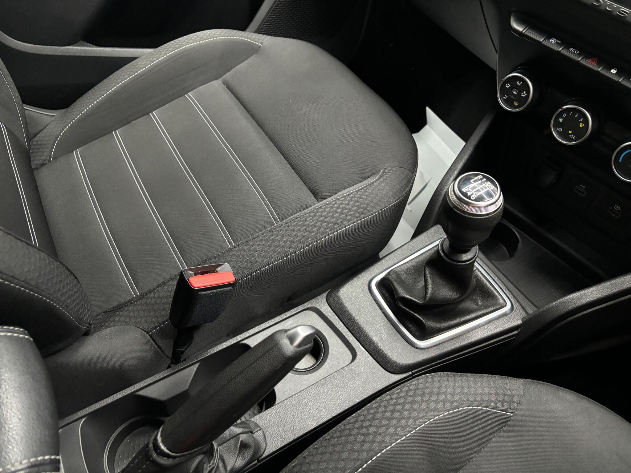 Dacia Duster view 25