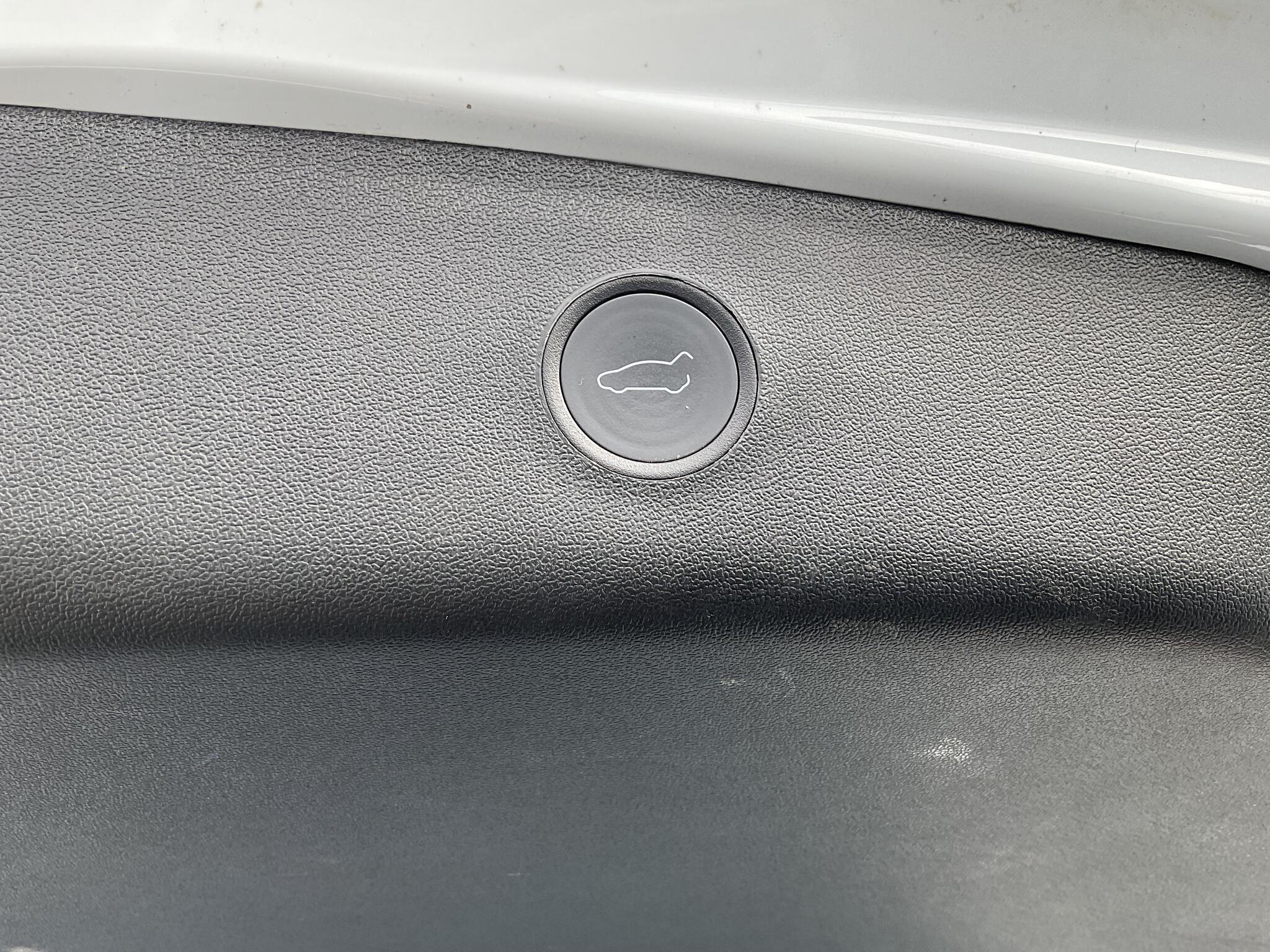 Tesla Model 3 view 18