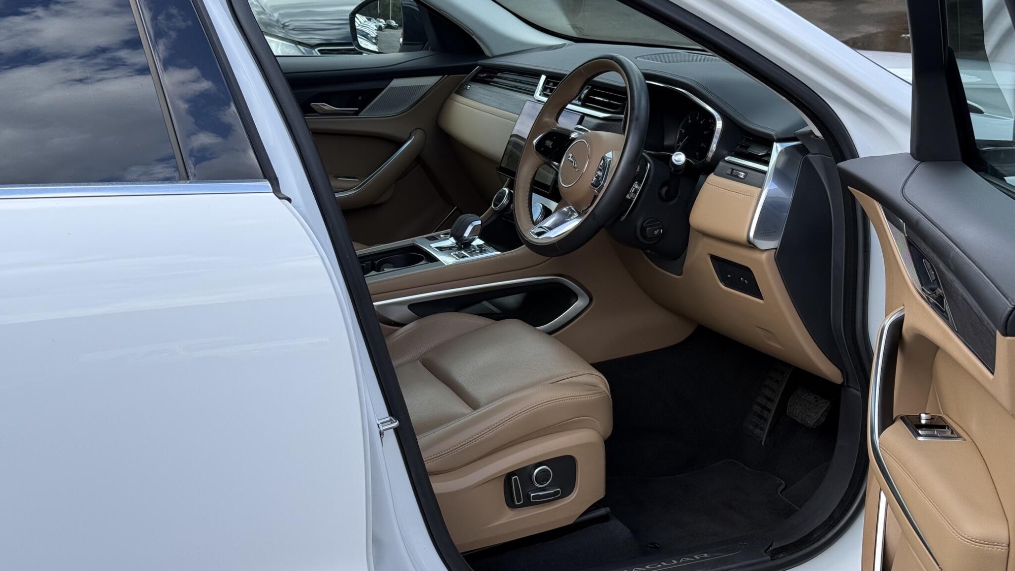Jaguar F-Pace view 2