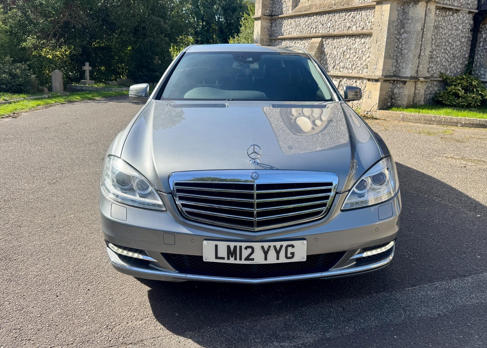 Mercedes-Benz S-Class view 3