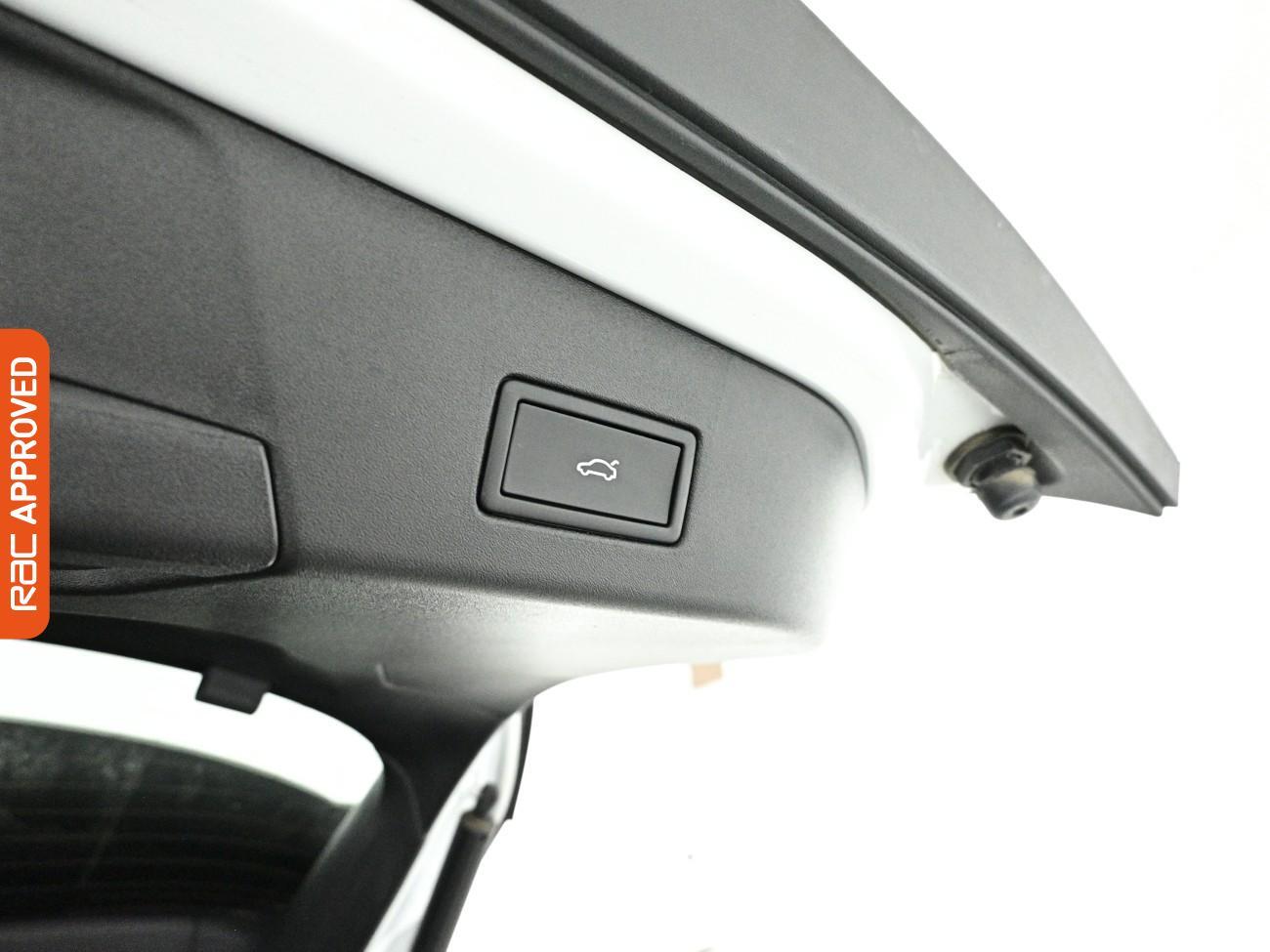 Volkswagen Id.4 view 16