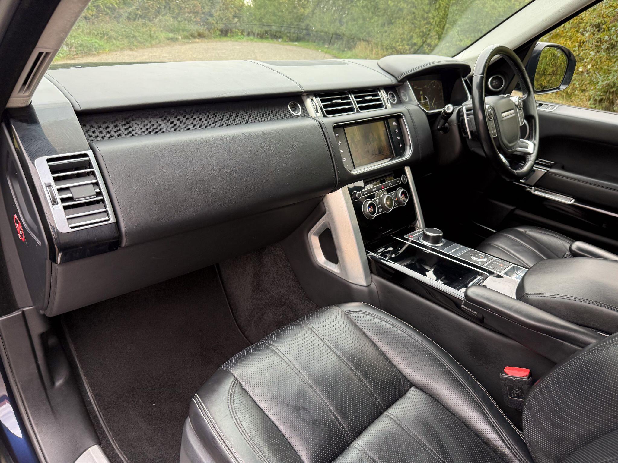 Land Rover Range Rover view 12
