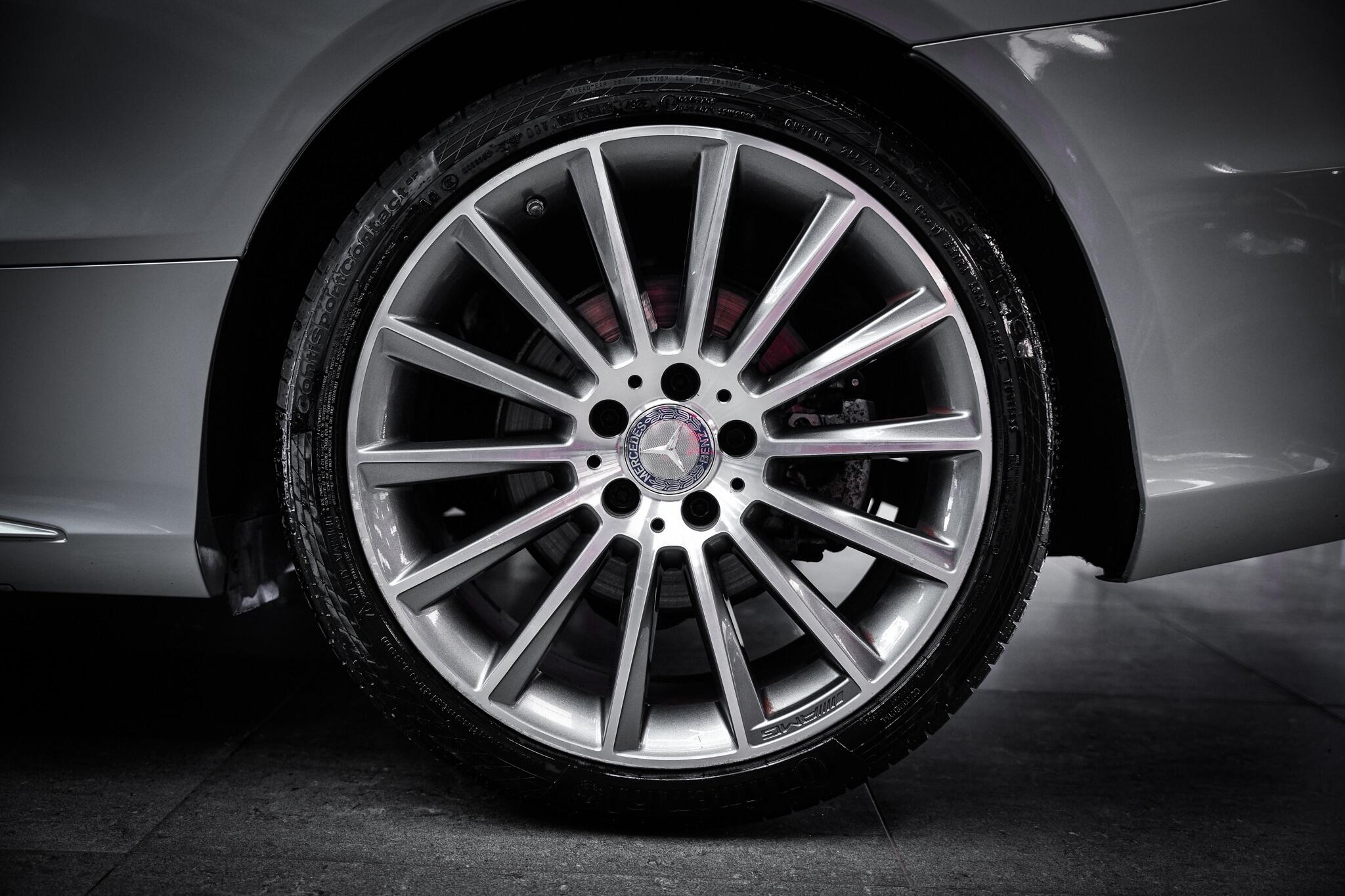 Mercedes-Benz C-Class view 28