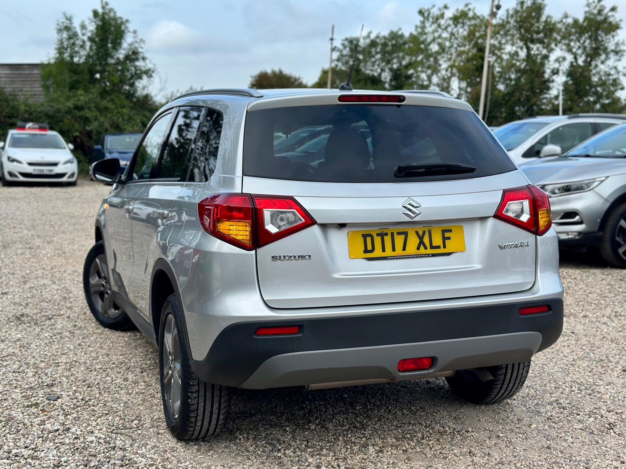 Suzuki Vitara view 11