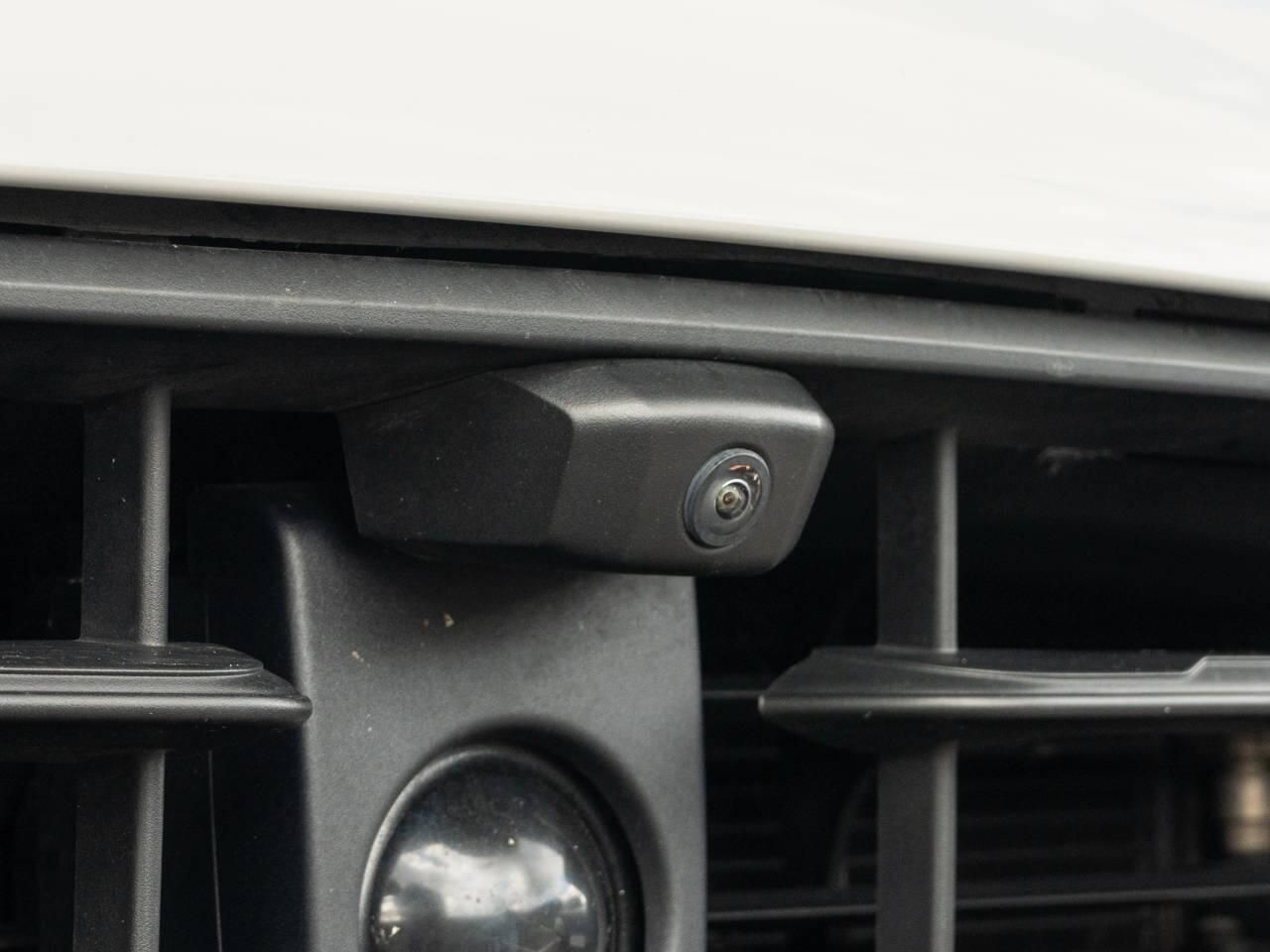 Porsche Macan view 18