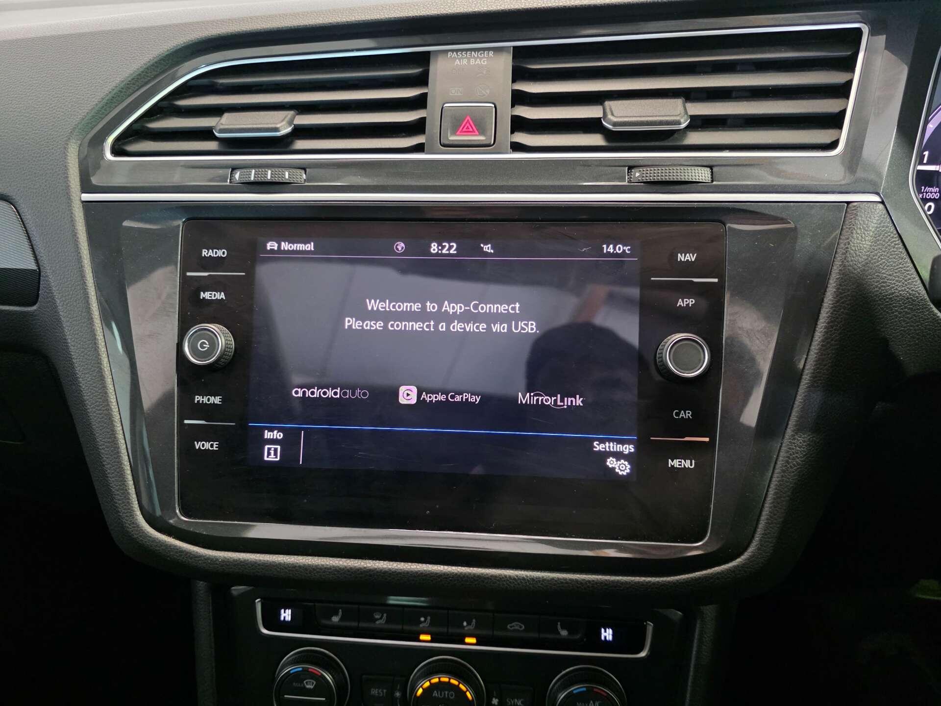 Volkswagen Tiguan view 24