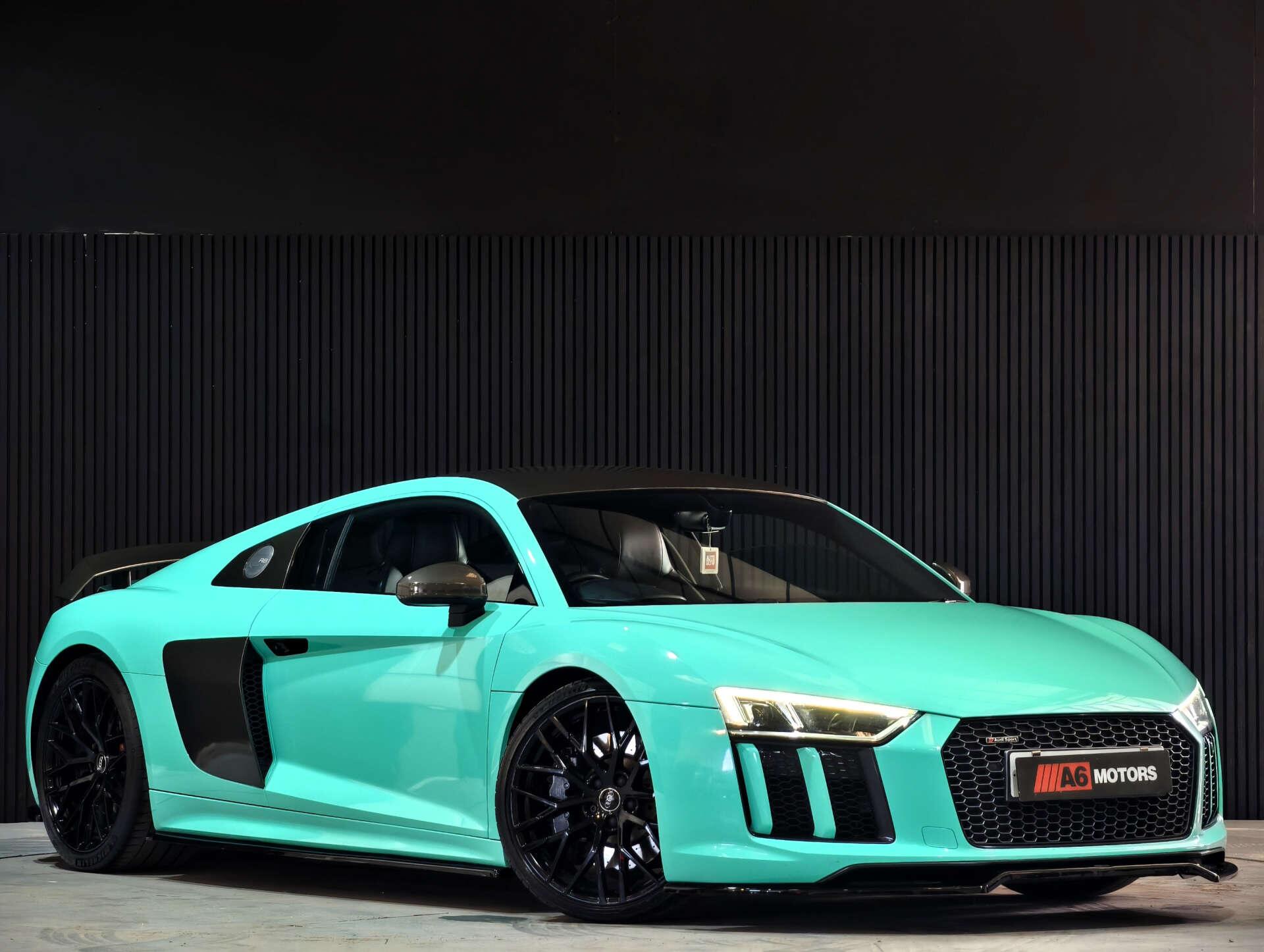 Audi R8 view 5