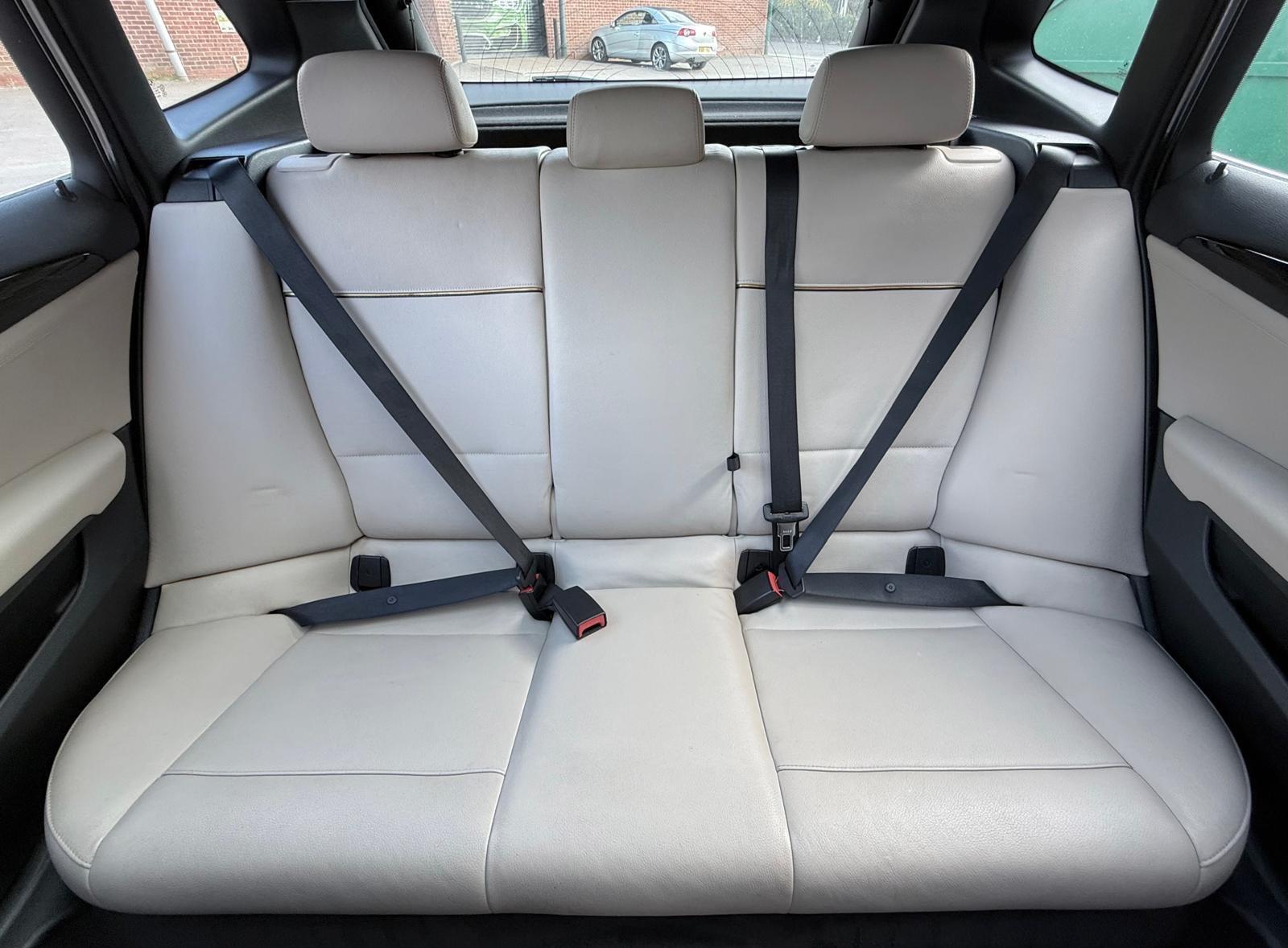 BMW X1 view 25