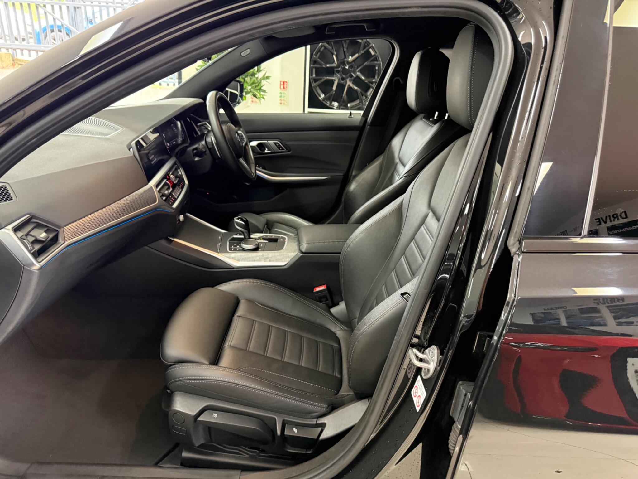 BMW 3 Series view 34