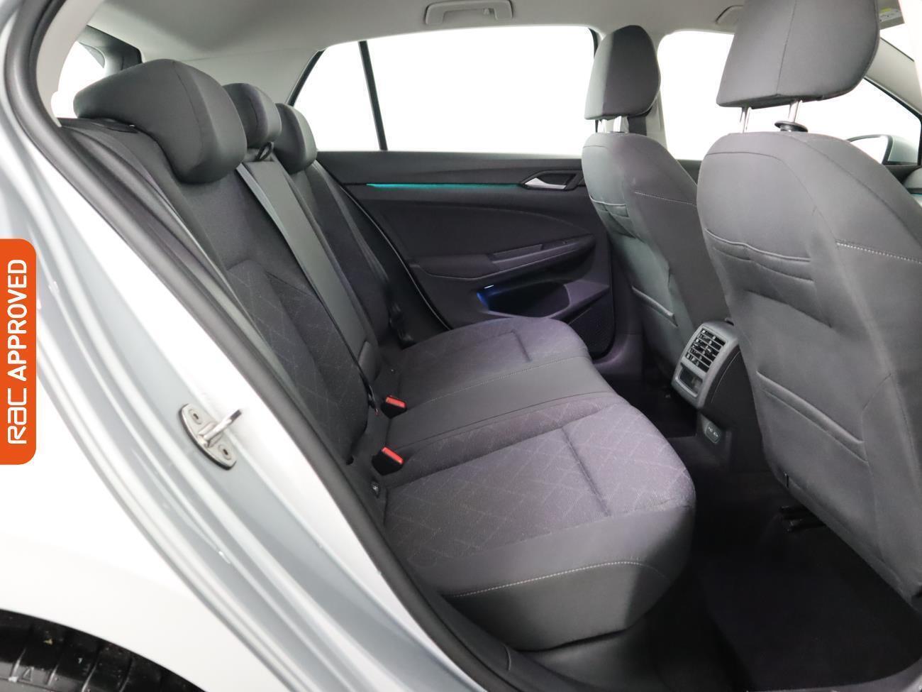 Volkswagen Golf view 13