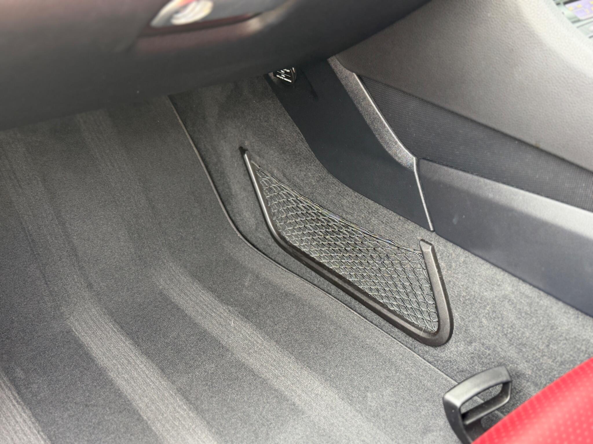 Porsche 718 Cayman view 29