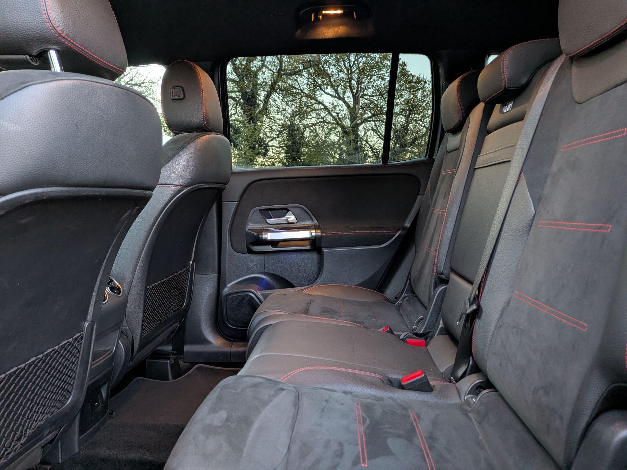 Mercedes-Benz GLB view 25