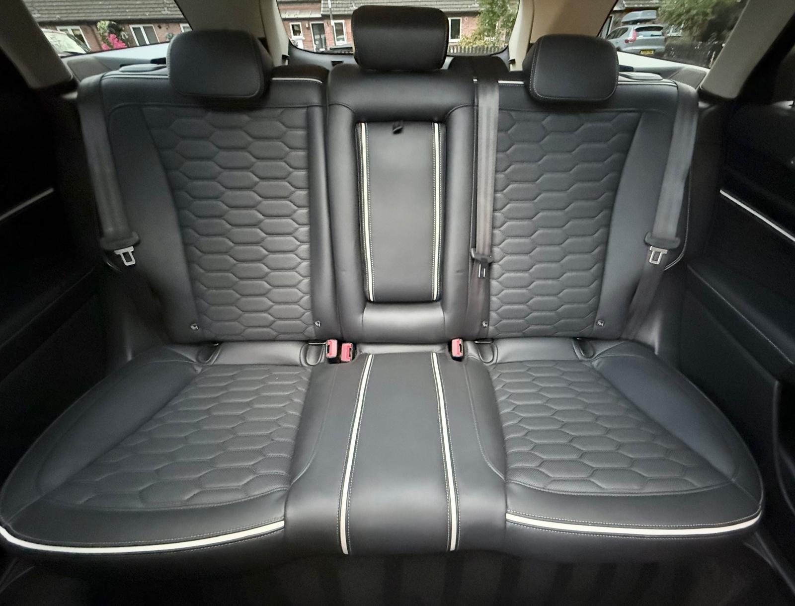 Ford Mondeo view 26