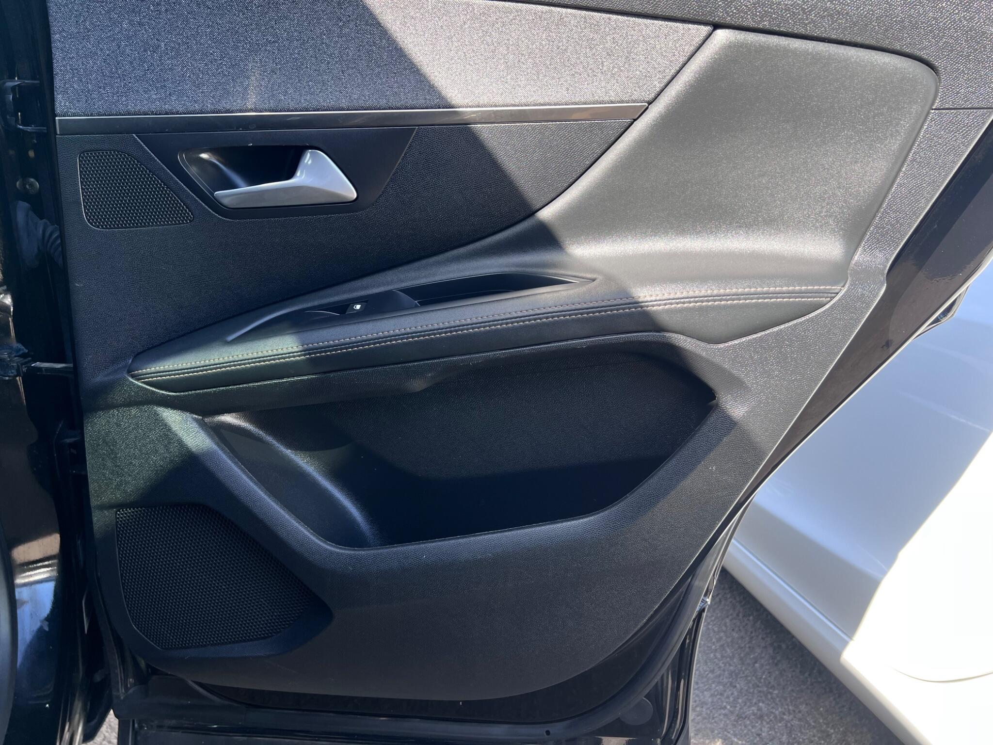 Peugeot 3008 view 29