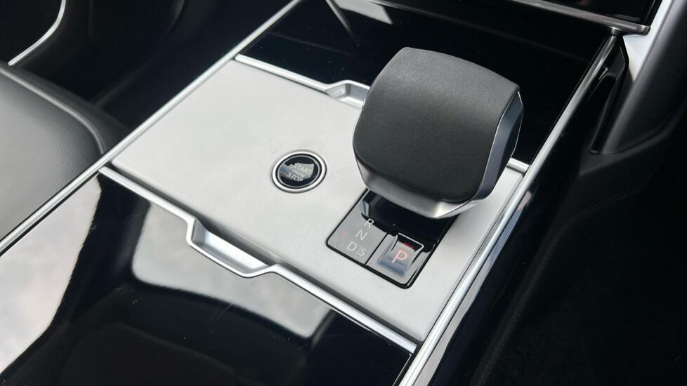 Land Rover Range Rover view 13
