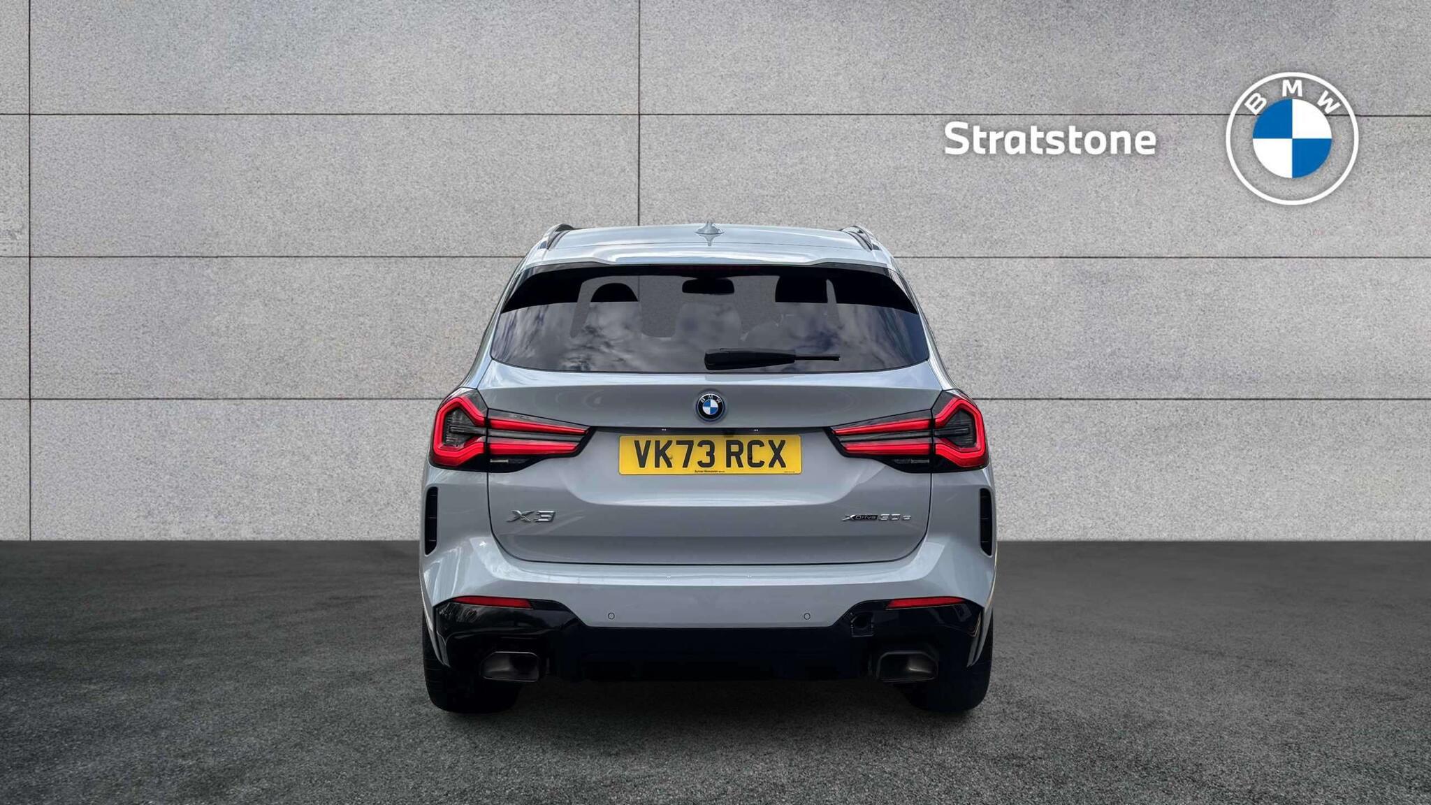 BMW X3 view 16