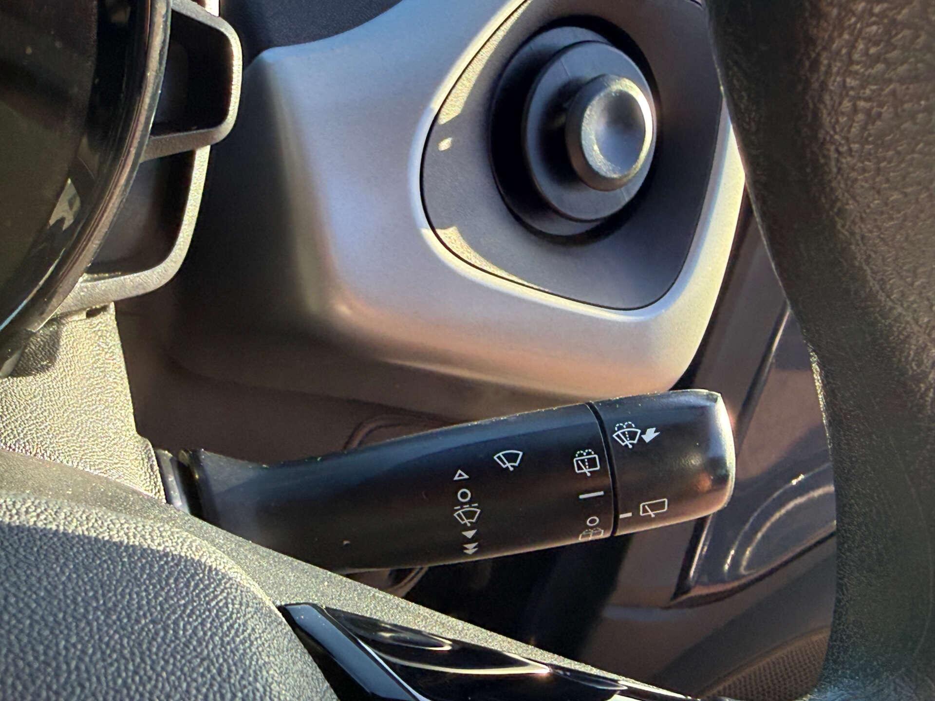 Peugeot 108 view 59