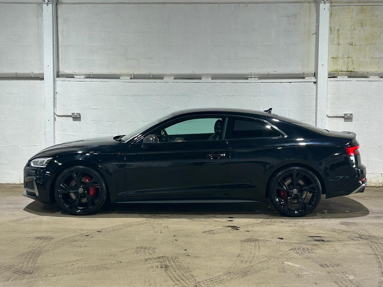 Audi S5 view 36