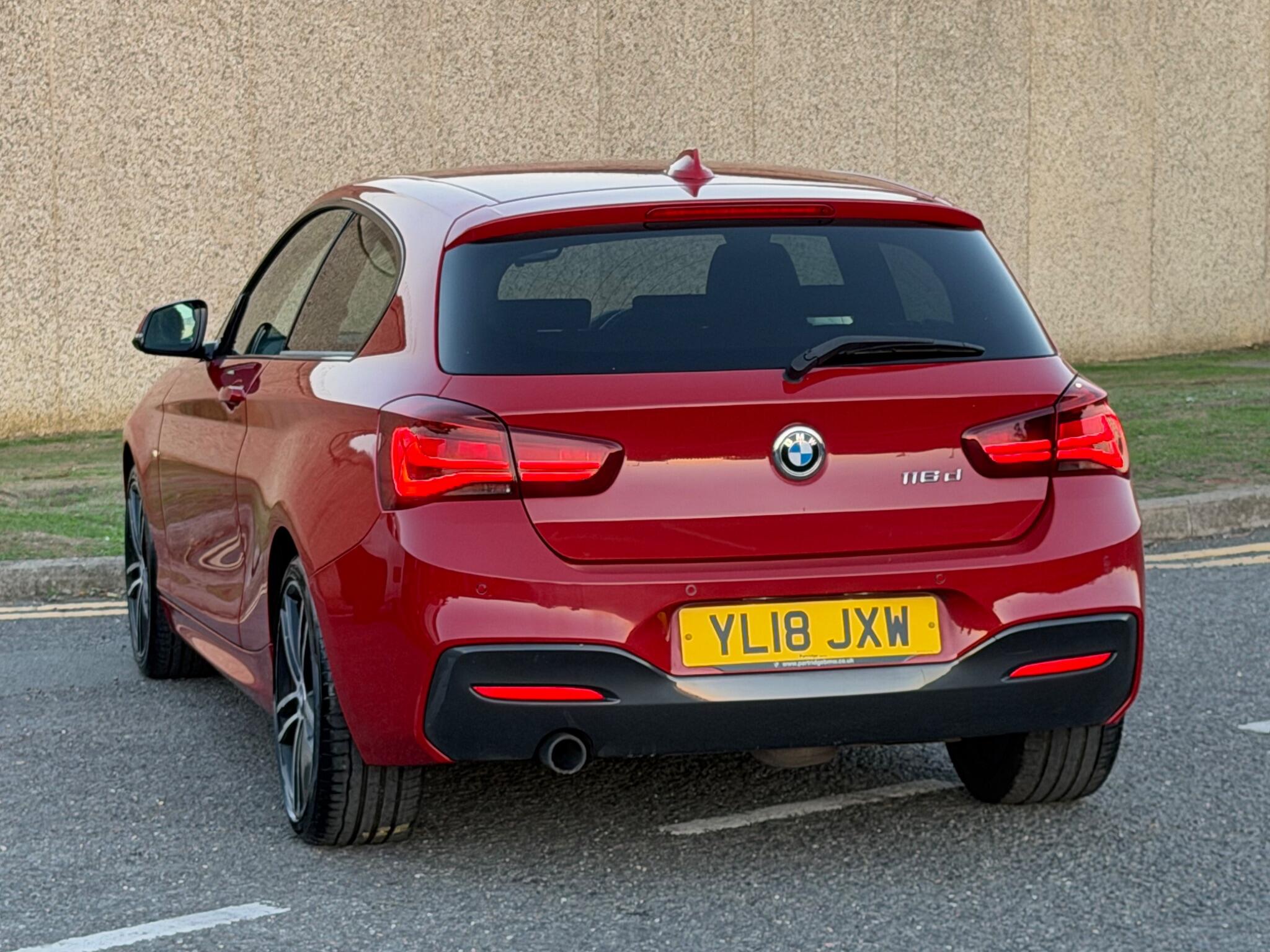 BMW 1 Series view 5