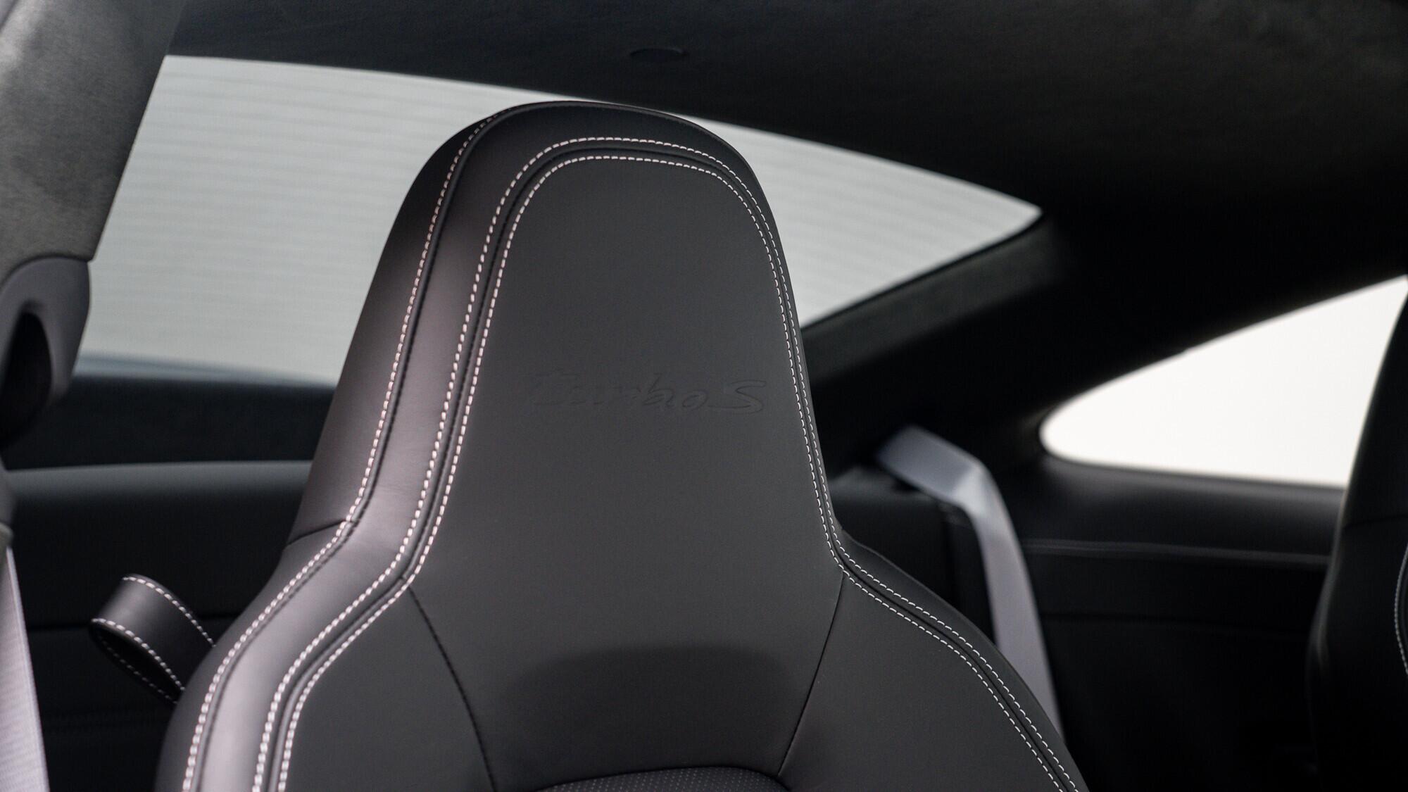 Porsche 911 view 21