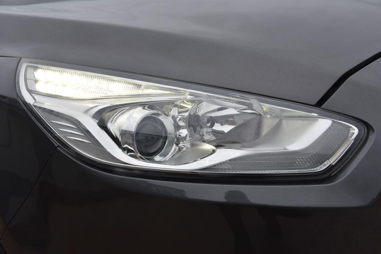 Ford Galaxy view 11