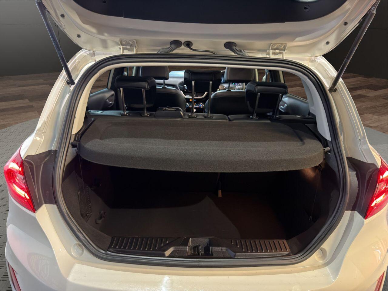 Ford Fiesta view 9