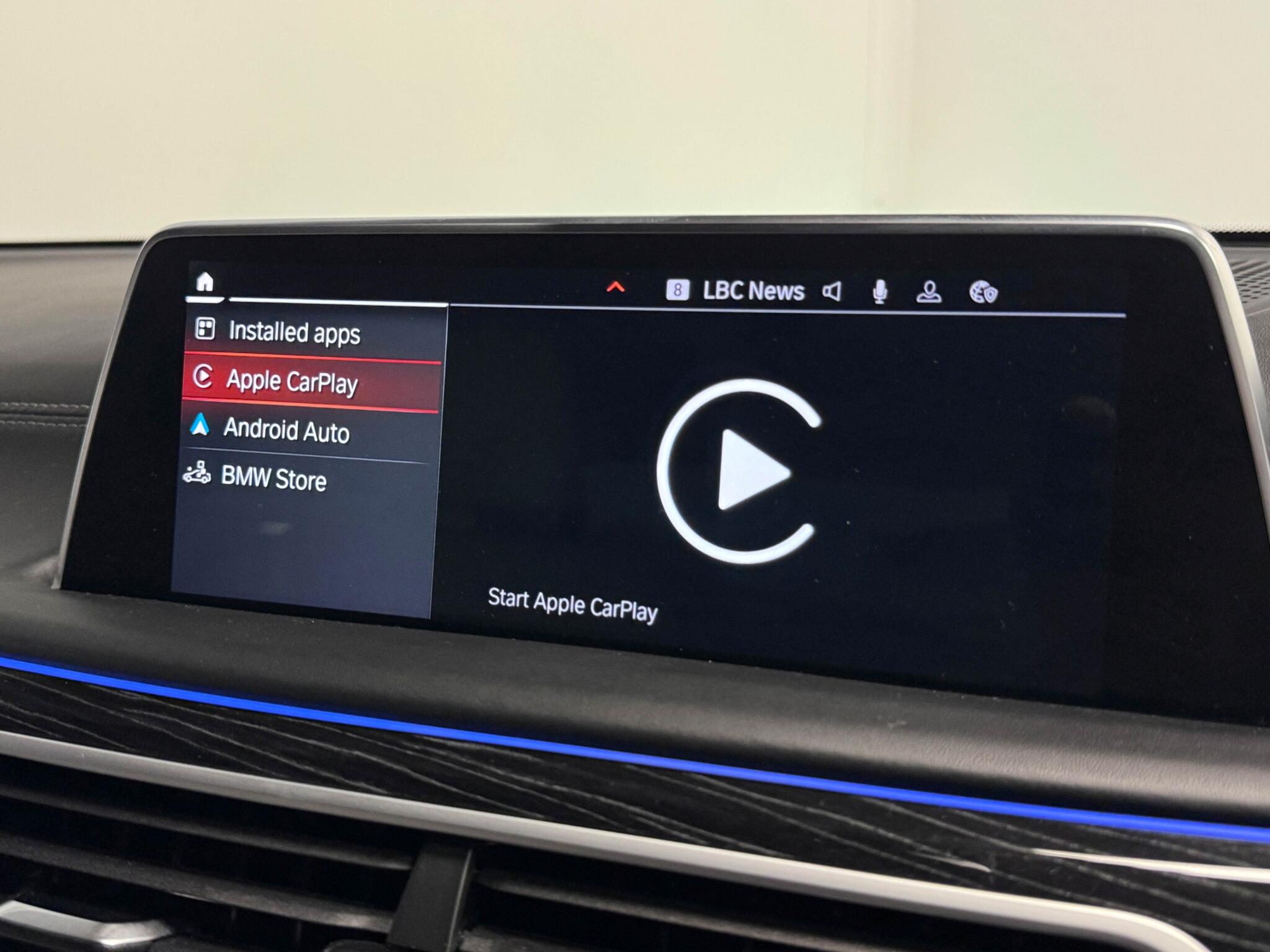 BMW 7 Series view 8