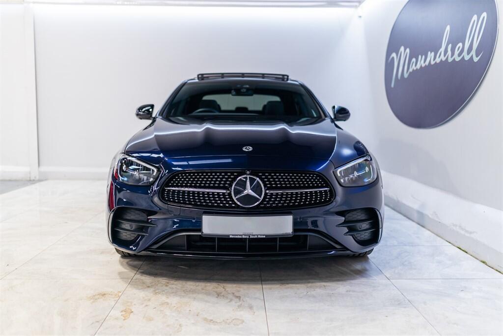 Mercedes-Benz E-Class view 5