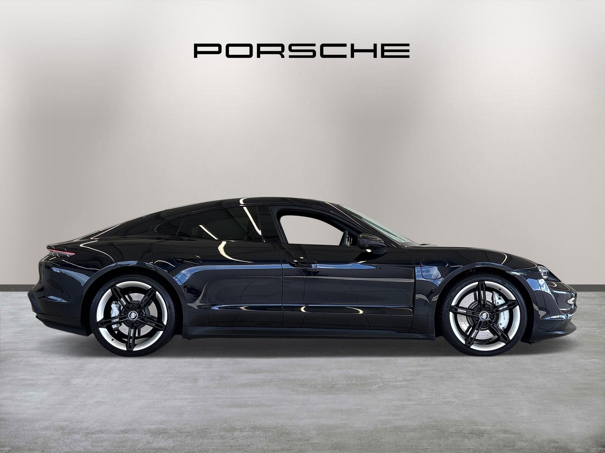Porsche Taycan view 8