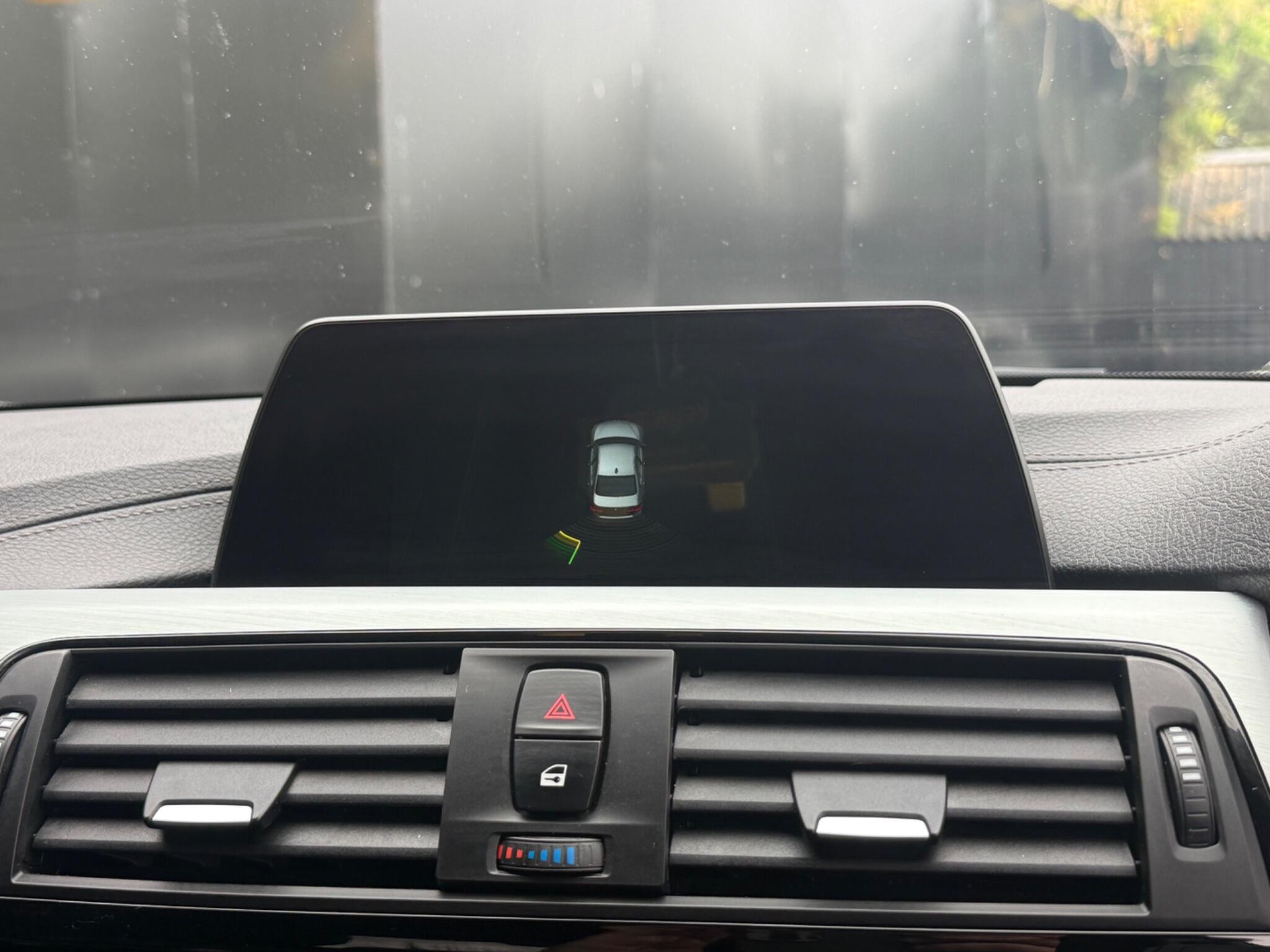 BMW 3 Series view 31