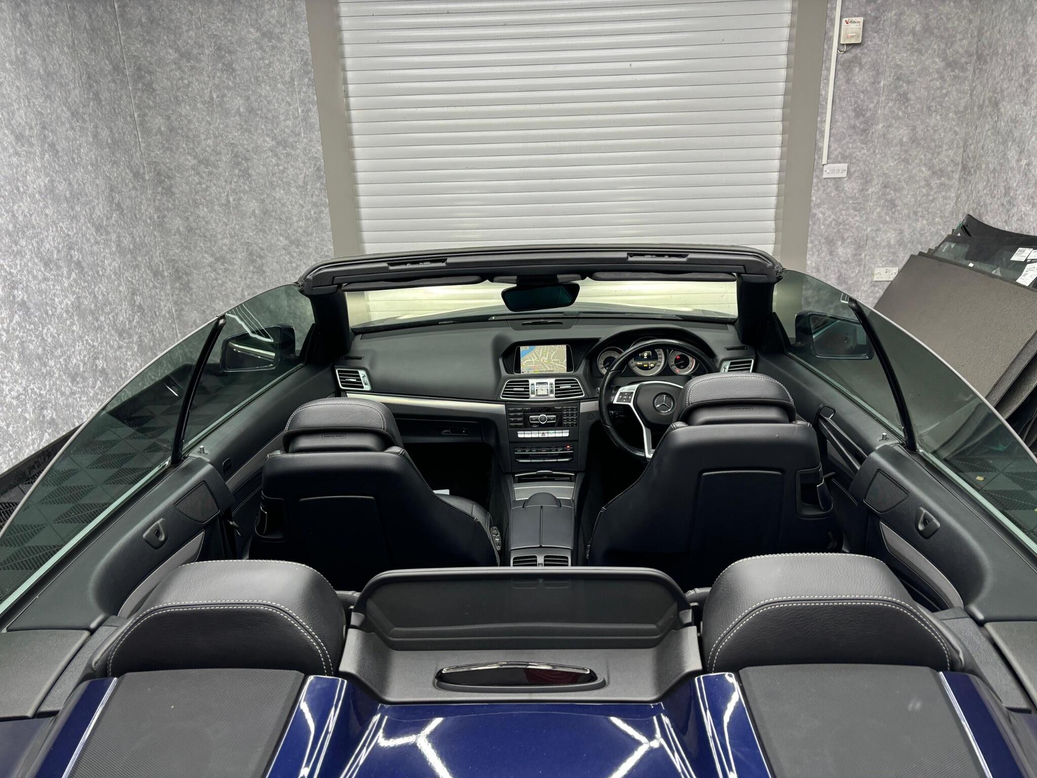 Mercedes-Benz E Class view 30
