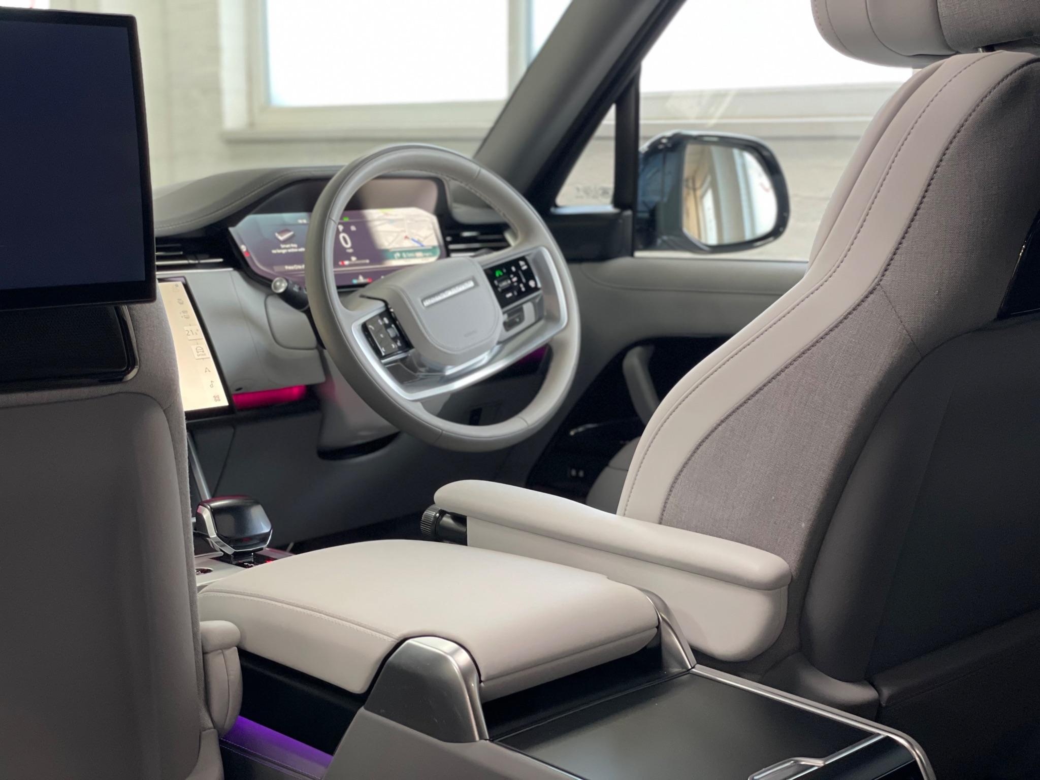Land Rover Range Rover view 72