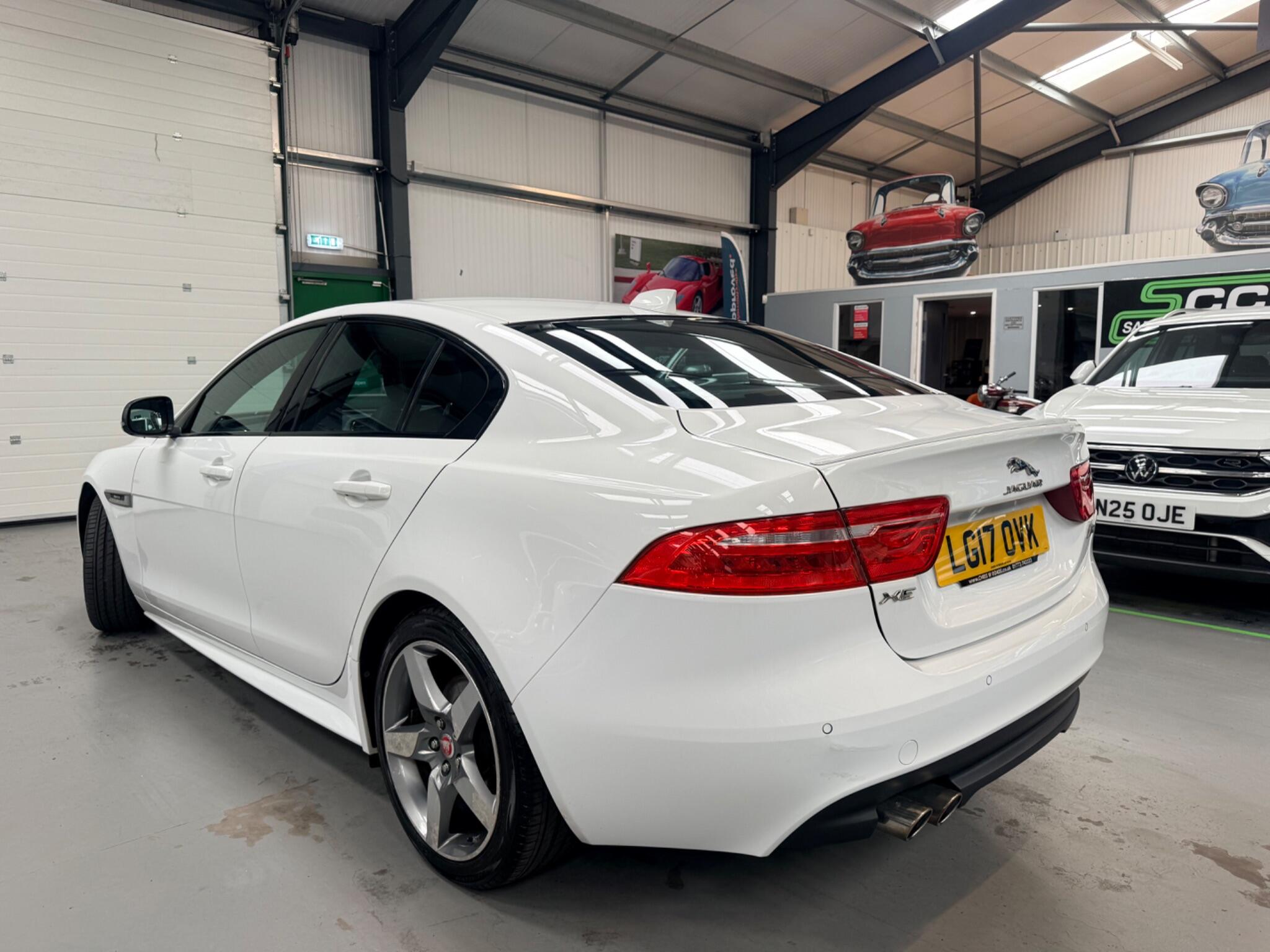 Jaguar Xe view 9