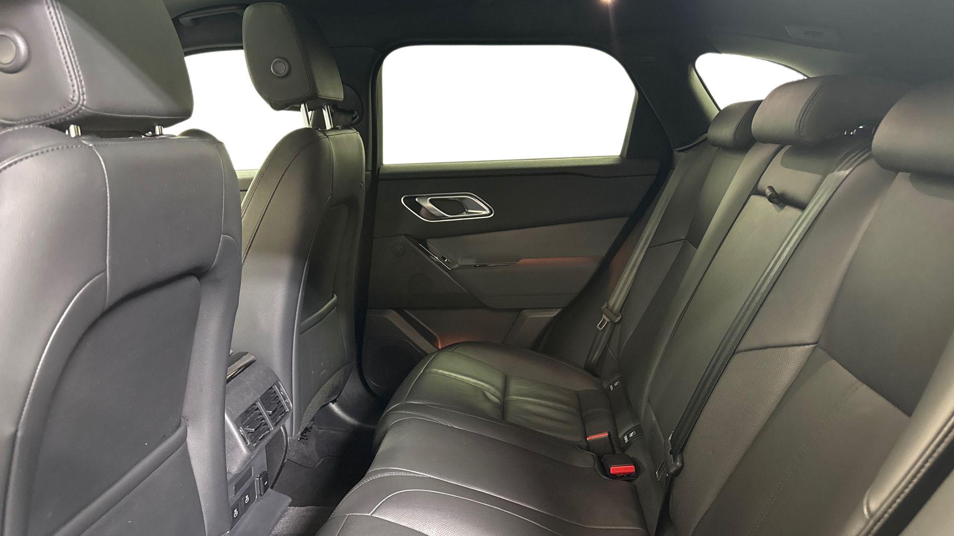 Land Rover Range Rover Velar view 4