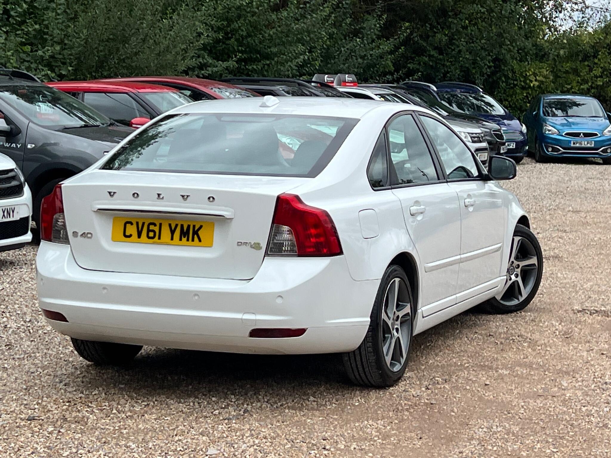 Volvo S40 view 10