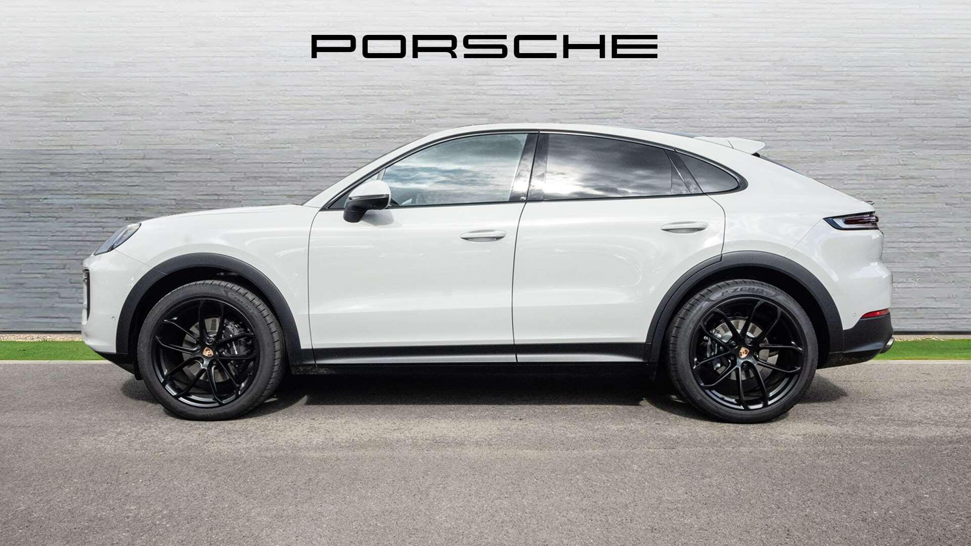 Porsche Cayenne view 8