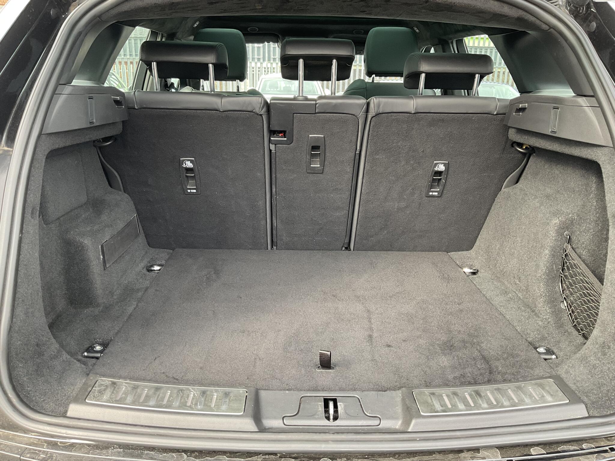 Land Rover Range Rover Evoque view 24