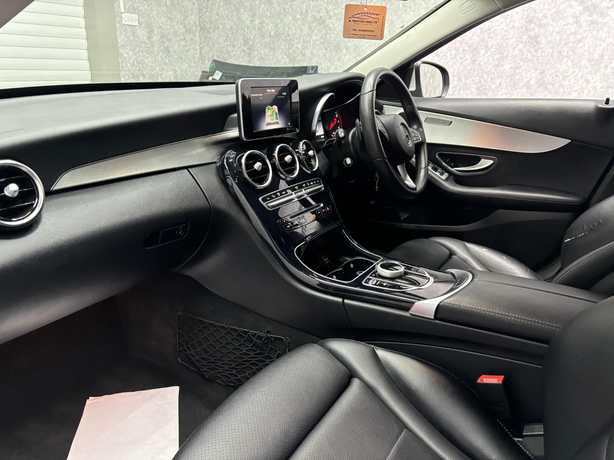 Mercedes-Benz C Class view 19
