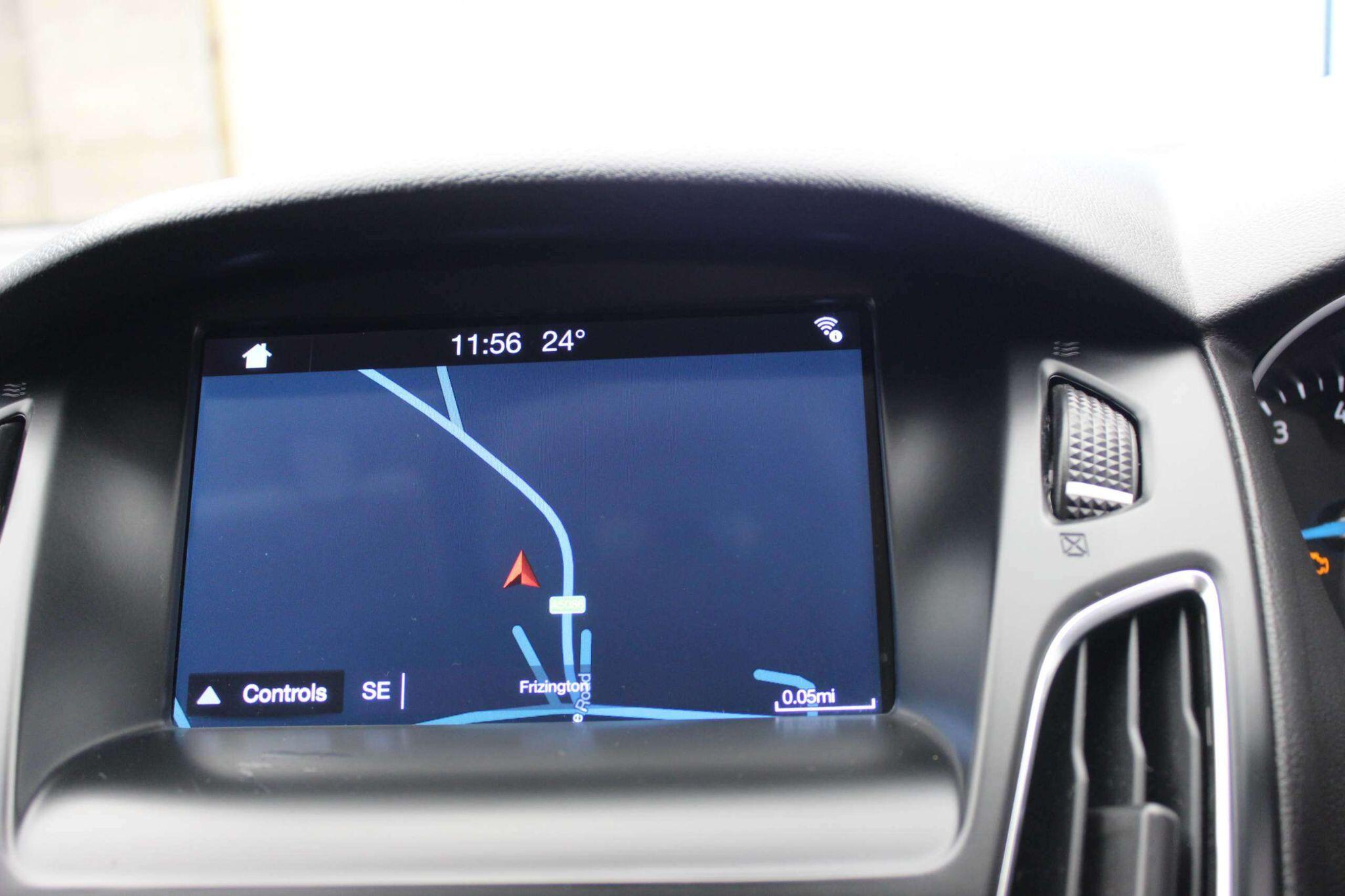 Ford Focus view 21