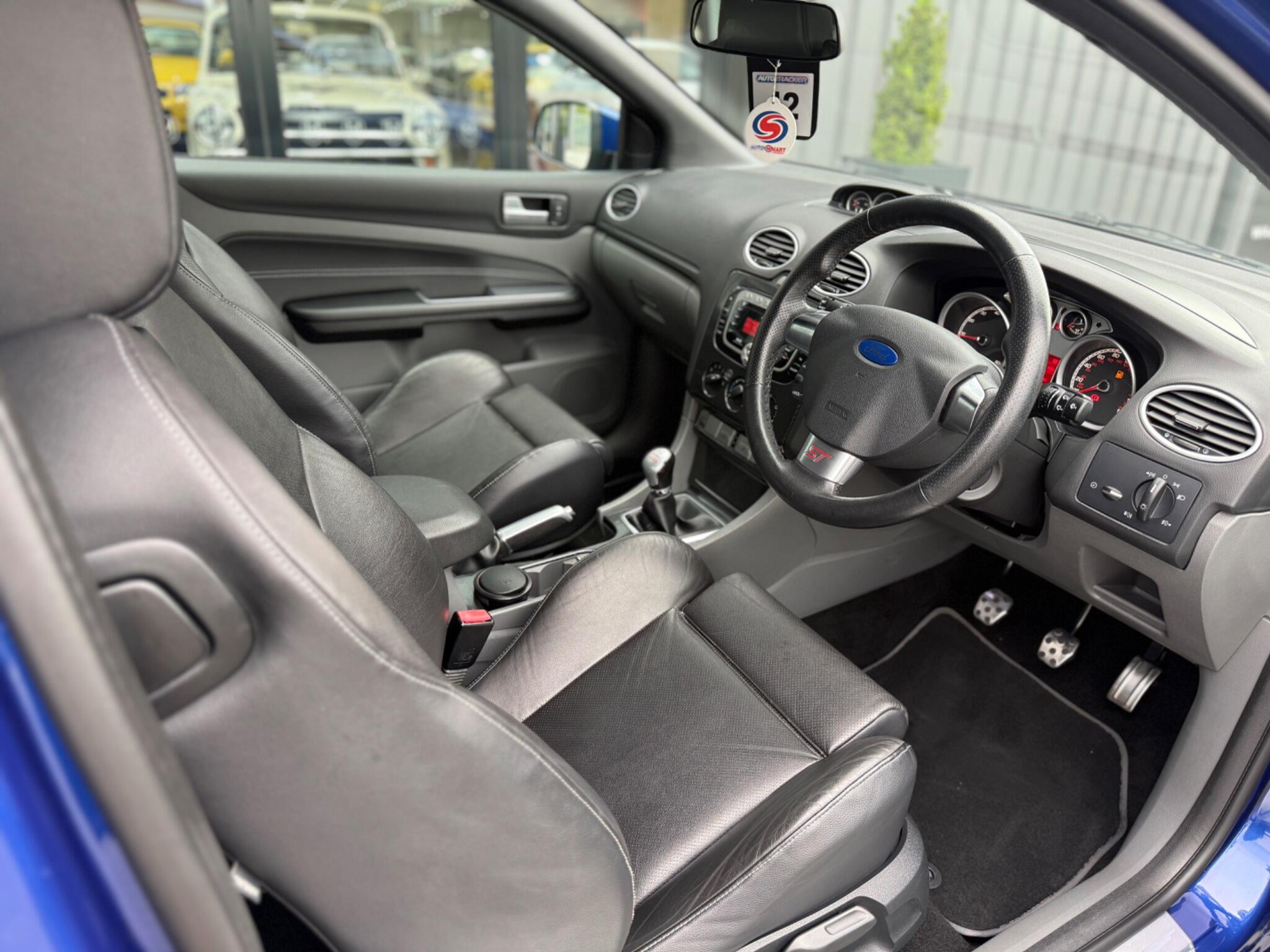 Ford Focus view 10