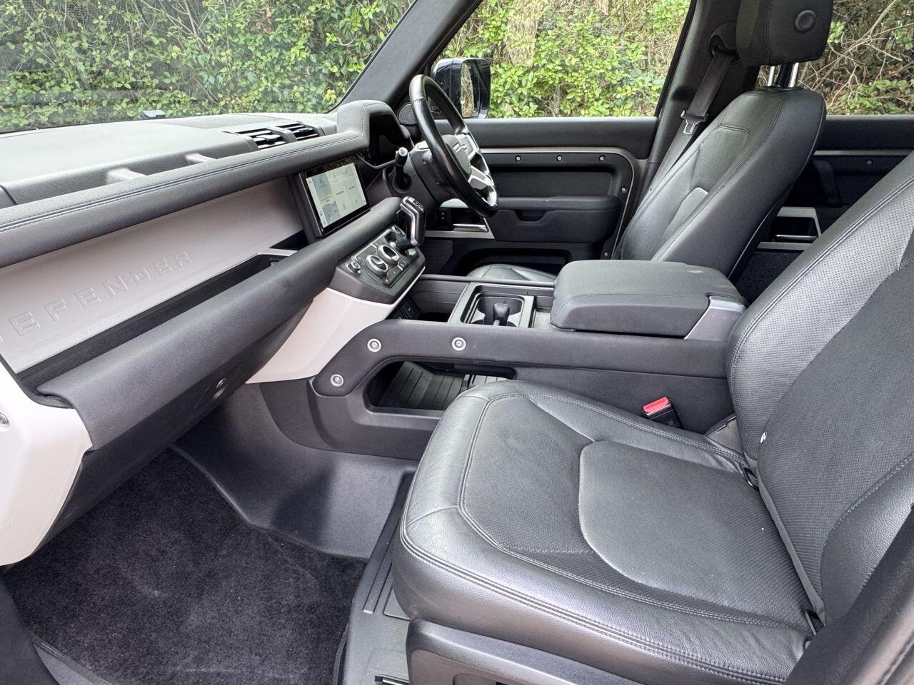 Land Rover Defender view 48