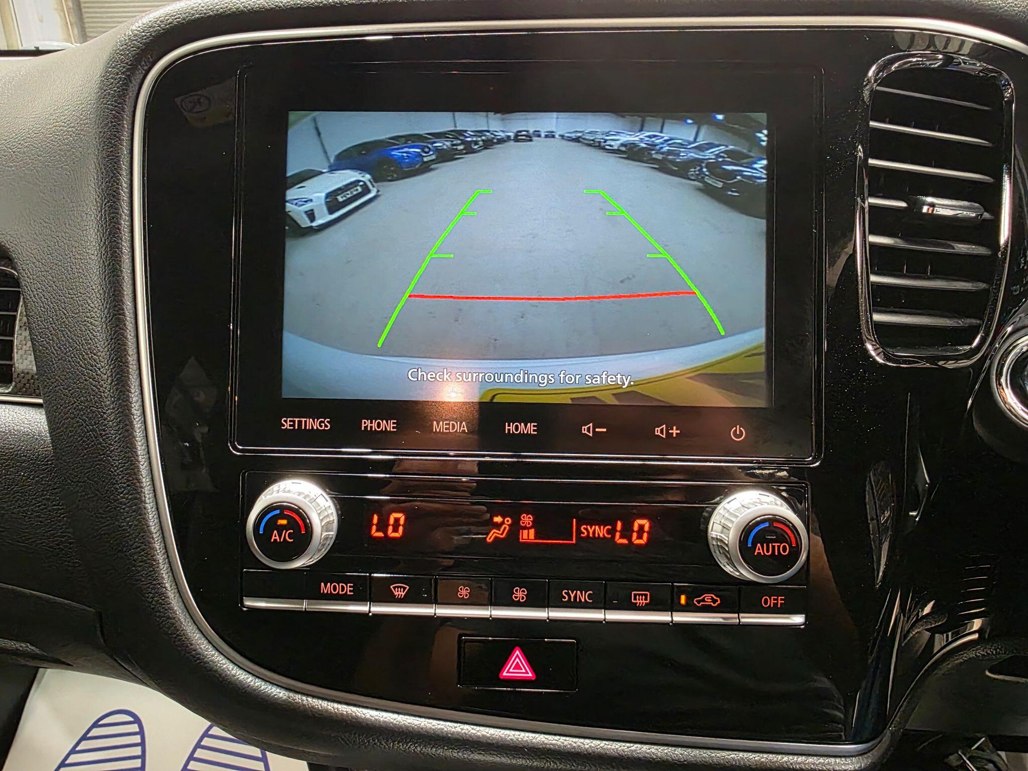 Mitsubishi Outlander view 8